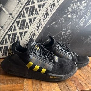 Adidas Men's Black and Yellow Striped Sneakers